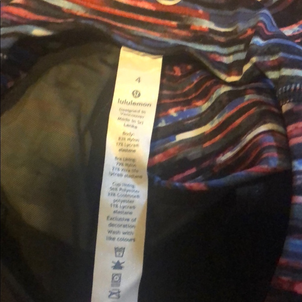 Lululemon 🍋 crop top 4 - Picture 3 of 4